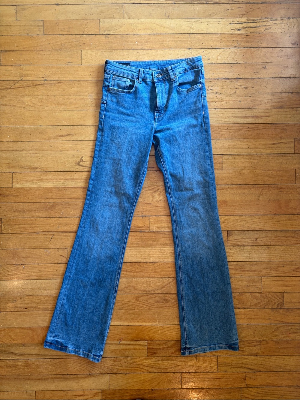 Zara Classic Straight-Leg Blue Jeans Size 6 with Stretch
